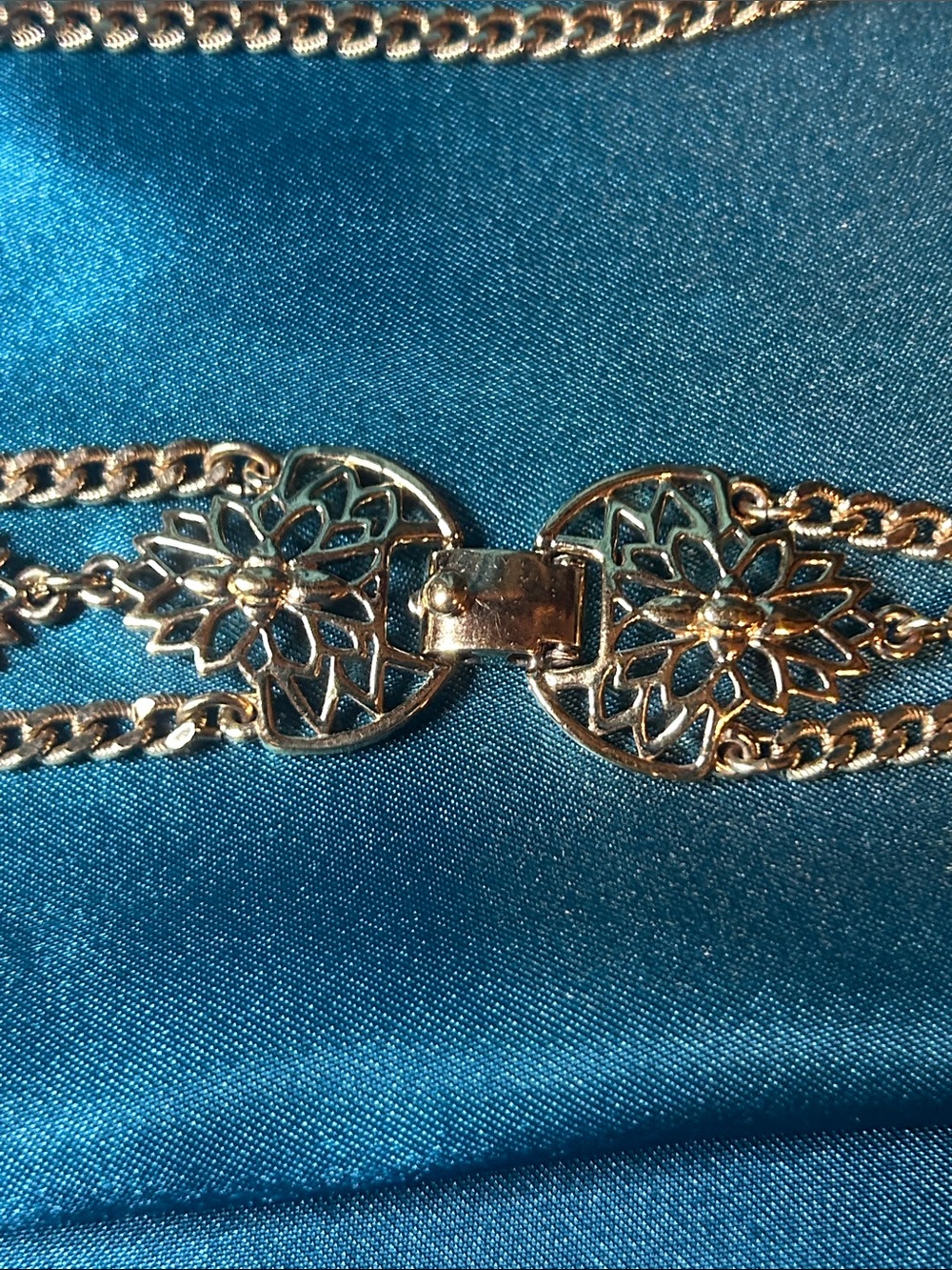 Vintage Monet Gold Multi-Strand Floral Chain Necklace - Women Jewelry - Picture 3 of 5